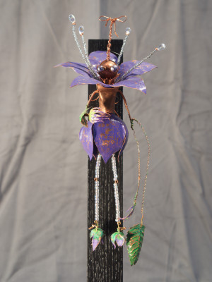 Flora Sculpture - Balloon Flower: Put it Together Before Deflation