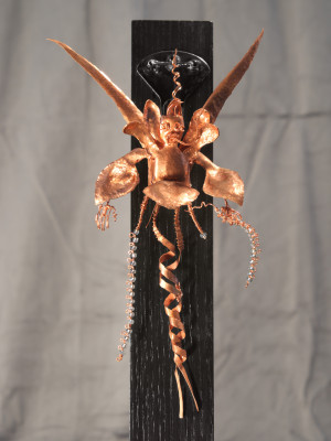 Flora Sculpture - Iris: Feisty